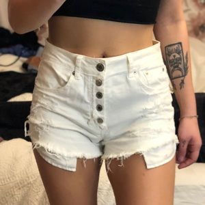 AMERICAN EAGLE HI-RISE FESTIVAL SHORTIE